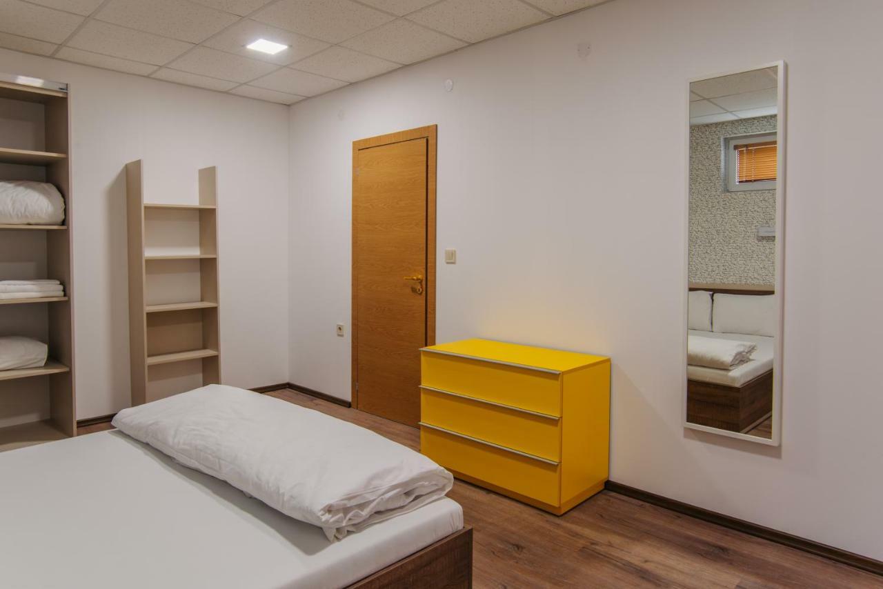 Pansion Storgozia Aparthotel Pleven Exterior foto